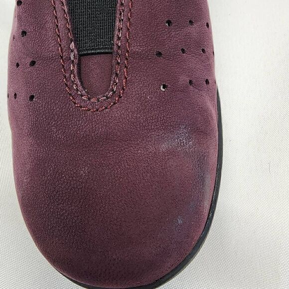 Clarks Perforated Nubuck Leather Slip-On Medora Gemma Size 8.5 - Picture 11 of 11
